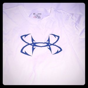 Men’s white under armour fishing shirt